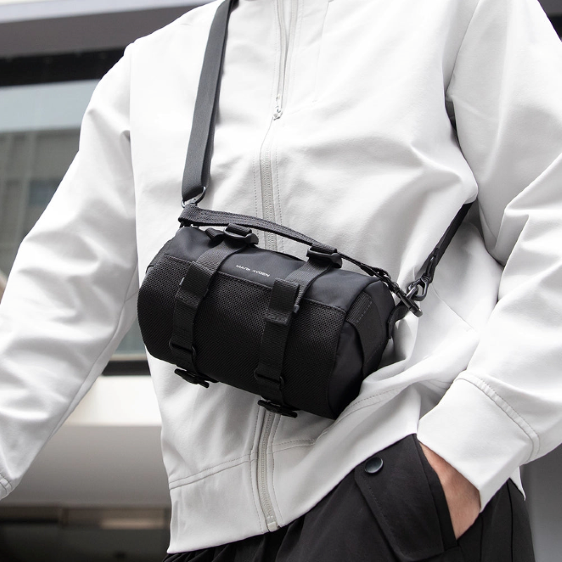 Túi Đeo Chéo Hình Trụ Cá Tính, Dành Cho Người Yêu Thích Thời Trang Độc Đáo, Khóa YKK Siêu Bền, Ngăn Chứa Rộng Rãi MARK RYDEN MOTOBARREL (15) Túi Đeo Chéo Hình Trụ Cá Tính, Dành Cho Người Yêu Thích Thời Trang Độc Đáo, Khóa YKK Siêu Bền, Ngăn Chứa Rộng Rãi MARK RYDEN MOTOBARREL