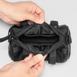 Túi Đeo Chéo Hình Trụ Cá Tính, Dành Cho Người Yêu Thích Thời Trang Độc Đáo, Khóa YKK Siêu Bền, Ngăn Chứa Rộng Rãi MARK RYDEN MOTOBARREL 4 Tui Deo Cheo Hinh Tru Ca Tinh Danh Cho Nguoi Yeu Thich Thoi Trang Doc Dao Khoa YKK Sieu Ben Ngan Chua Rong Rai MARK RYDEN MOTOBARREL 7